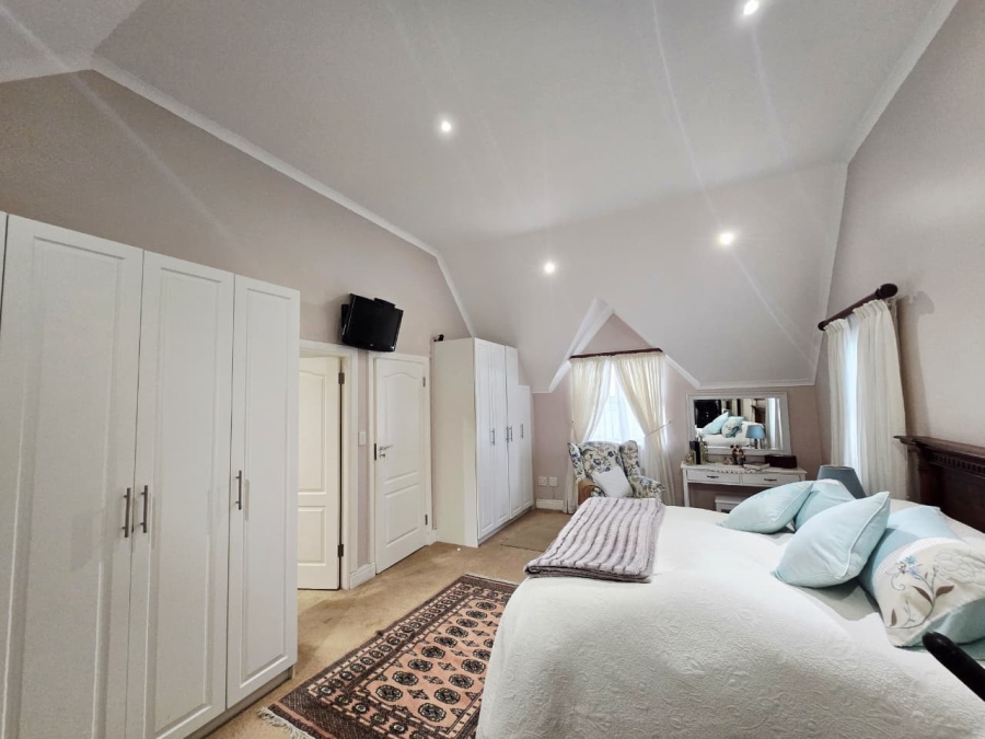 3 Bedroom Property for Sale in Kingswood Golf Estate Western Cape